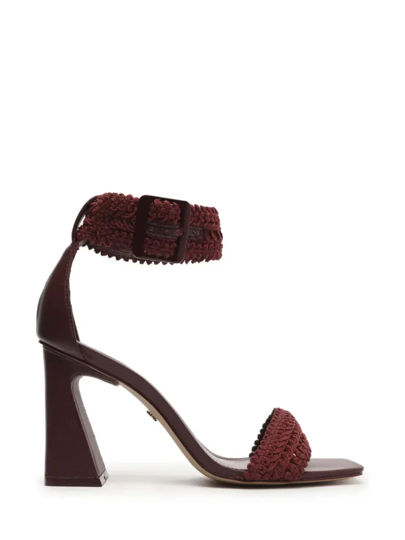 Sandália Arezzo em Pele Bordeaux com Tiras em Tecido