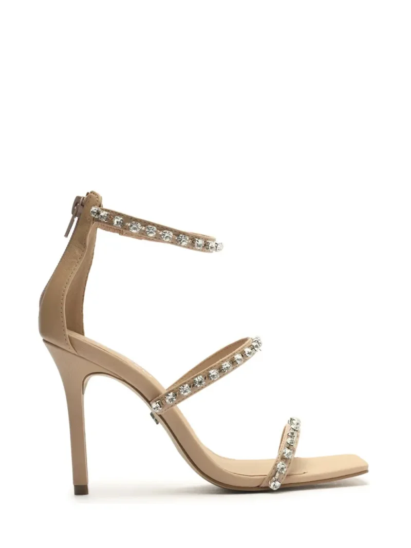 Sandália Arezzo em Pele Beige e Pormenor de Cristais