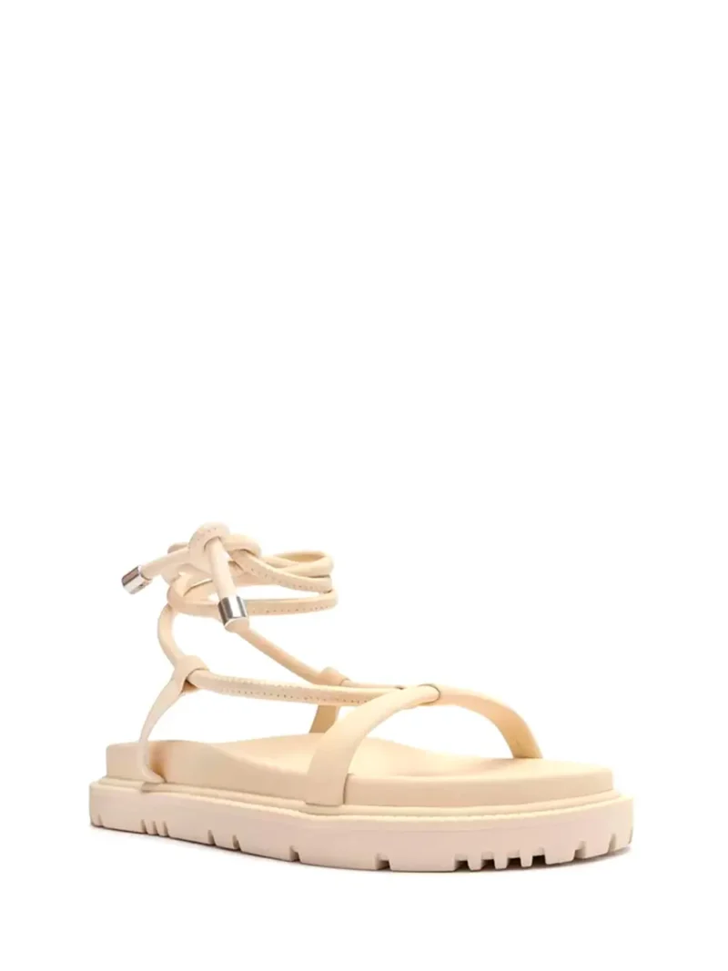 Alternative view of Sandália Arezzo em Pele Branca e Múltiplas Tiras