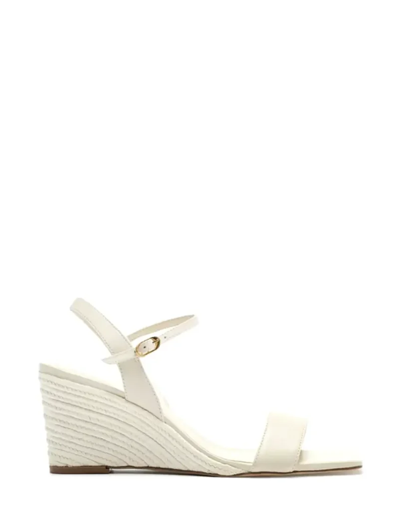 Sandália Arezzo em Pele Branca com Tira Única