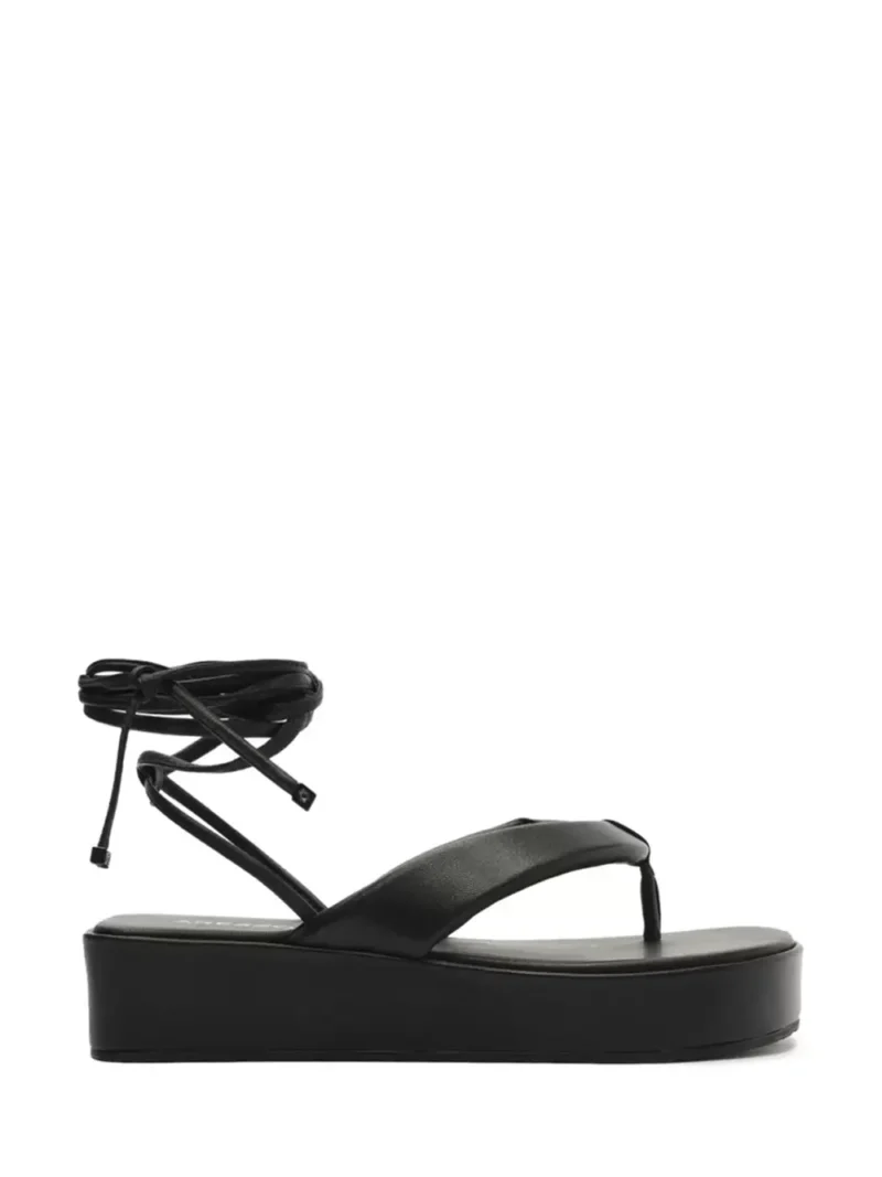 Sandália Plataforma Arezzo Preta em Pele
