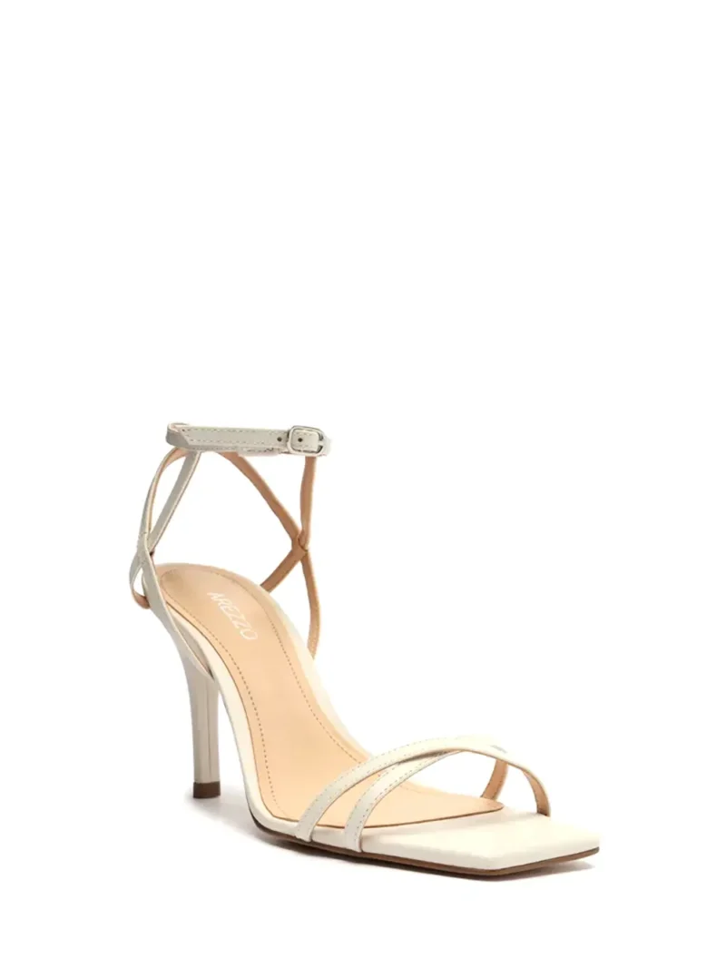 Alternative view of Sandália Arezzo em Pele Branca com Múltiplas Tiras