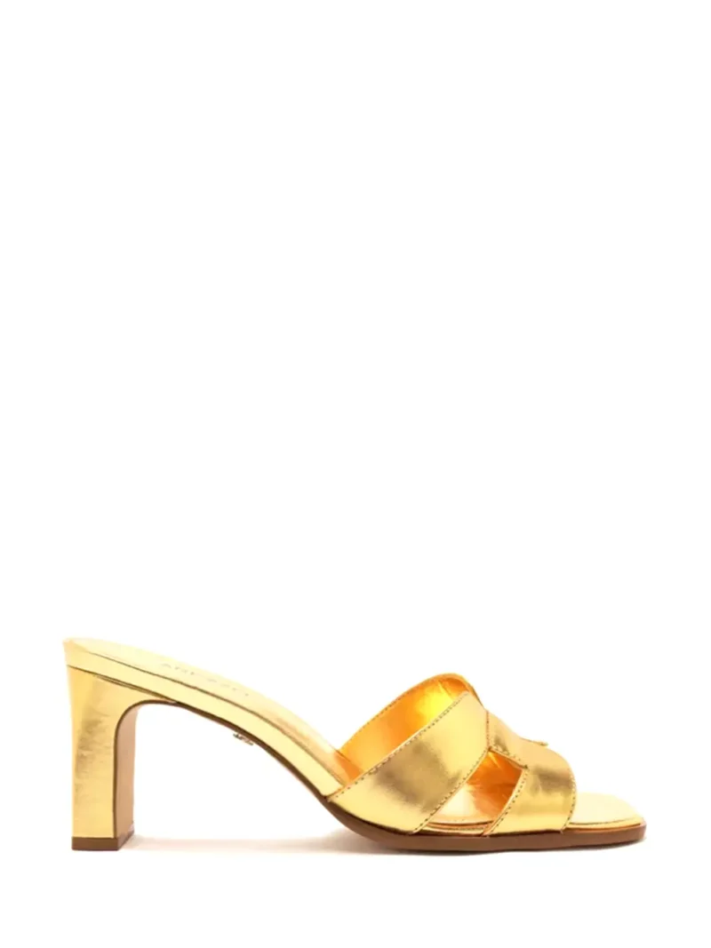 Mule Arezzo em Pele Dourada e Salto em Bloco