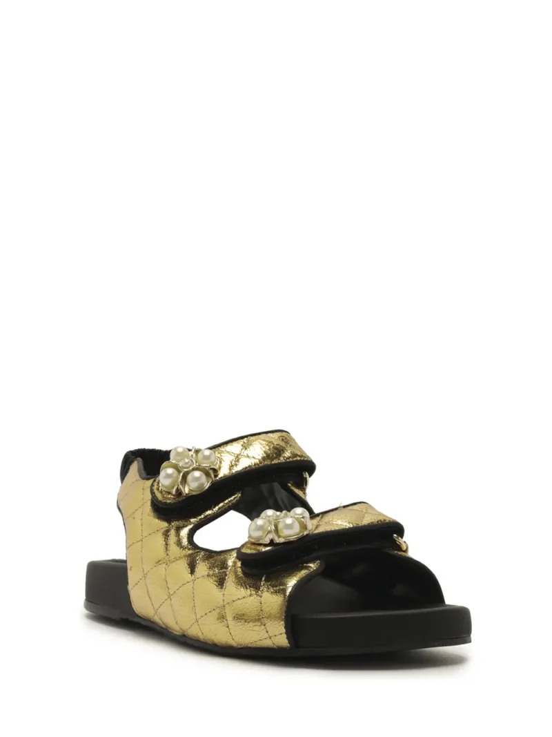 Alternative view of Sandália Arezzo Preta em Pele com Tiras Douradas