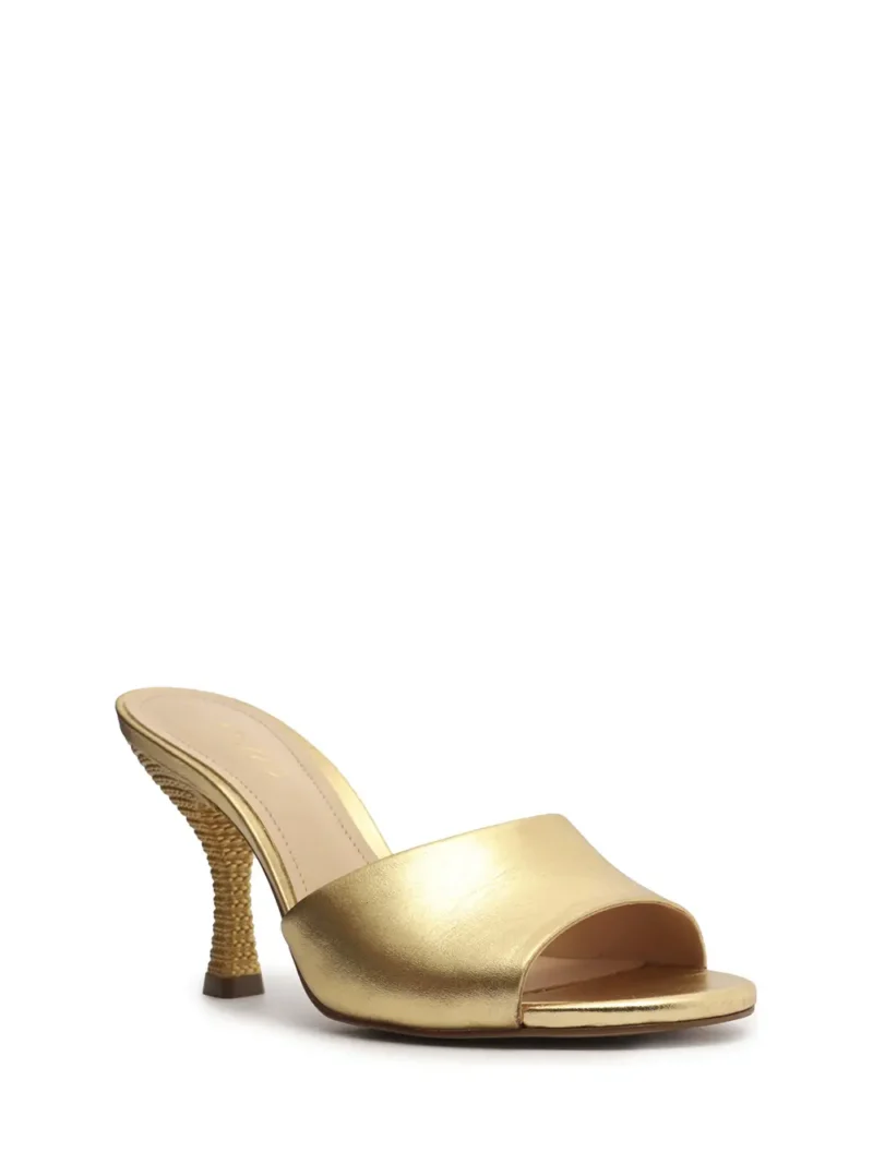 Alternative view of Sandália Arezzo em Pele Dourada e Salto Fino Médio