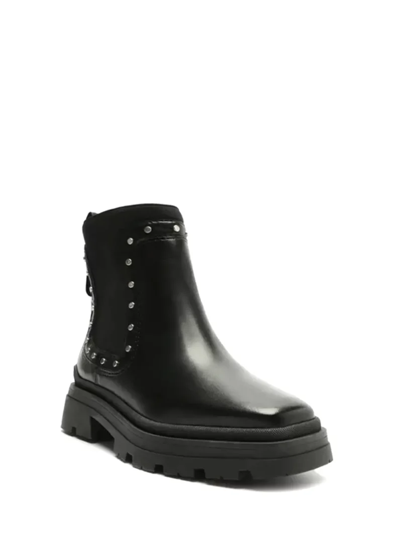 Alternative view of Bota Preta Arezzo em Pele e Tachas