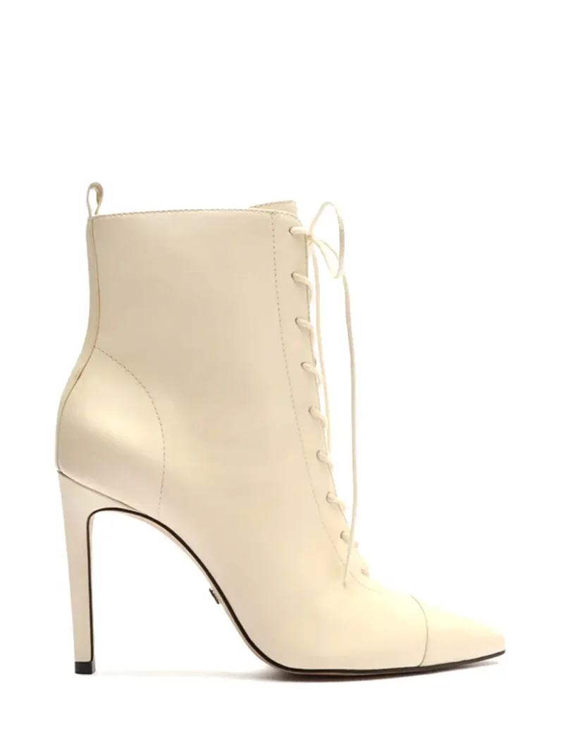 Bota Arezzo em Pele Branca e Atacadores e Salto Alto