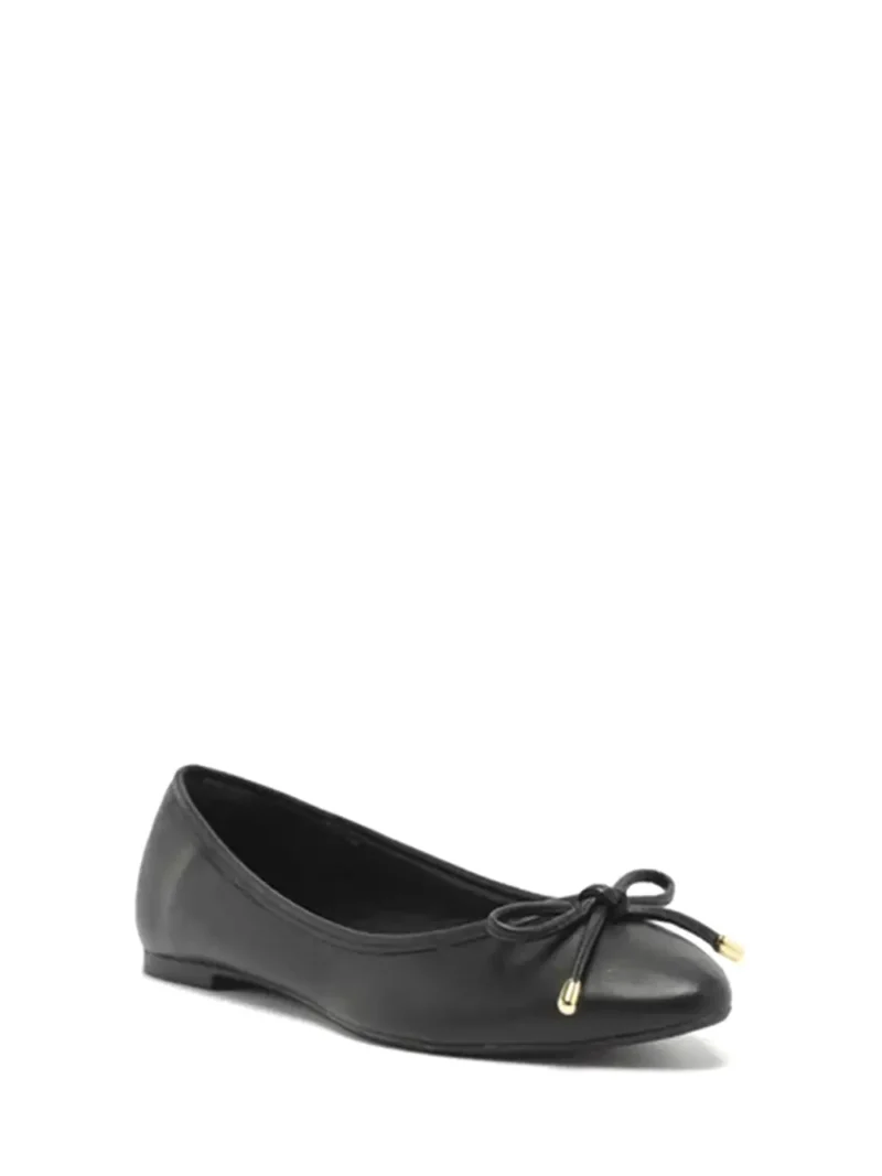 Sabrina Arezzo Preta em Pele Matte e Laço