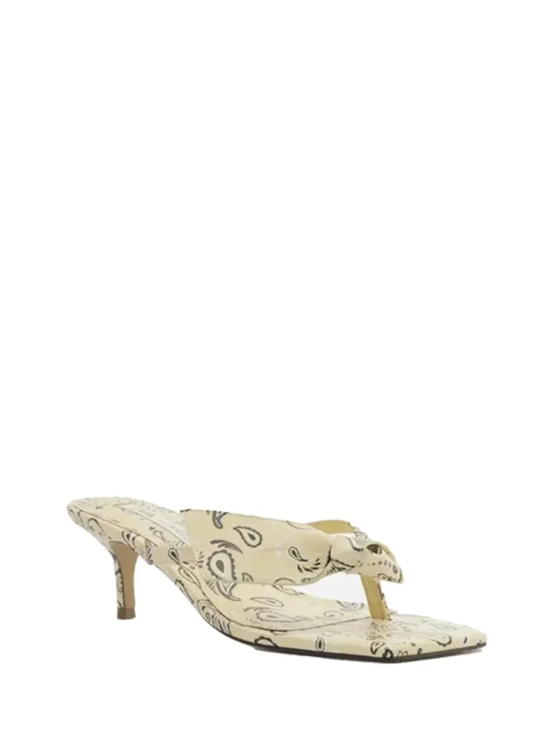 Sandália Arezzo em Estampa Paisley Amarela