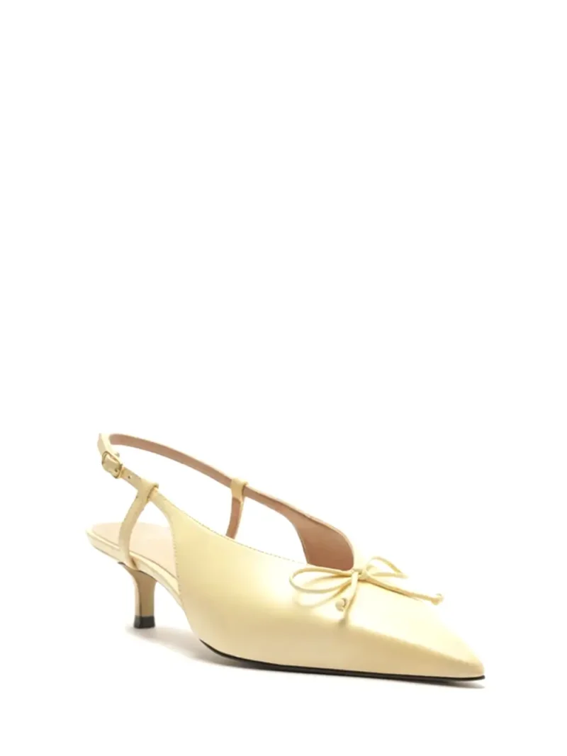 Scarpin Arezzo em Pele Beige com Laço