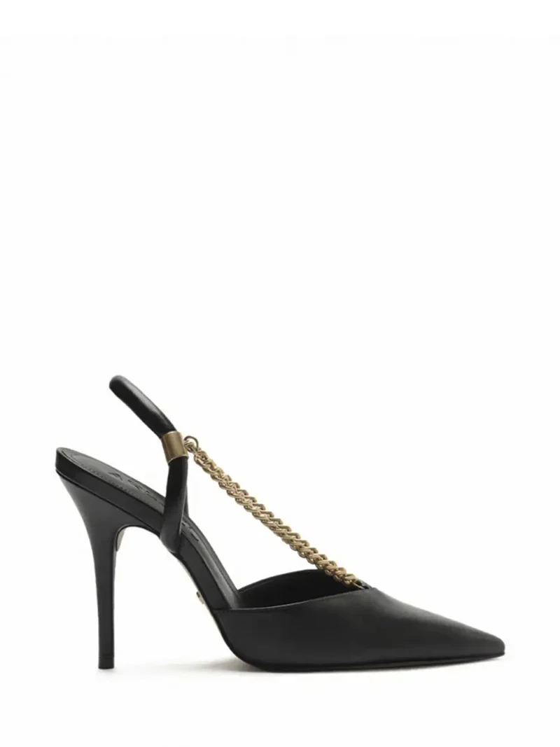 Scarpin Arezzo Preto em Pele e Corrente Dourada