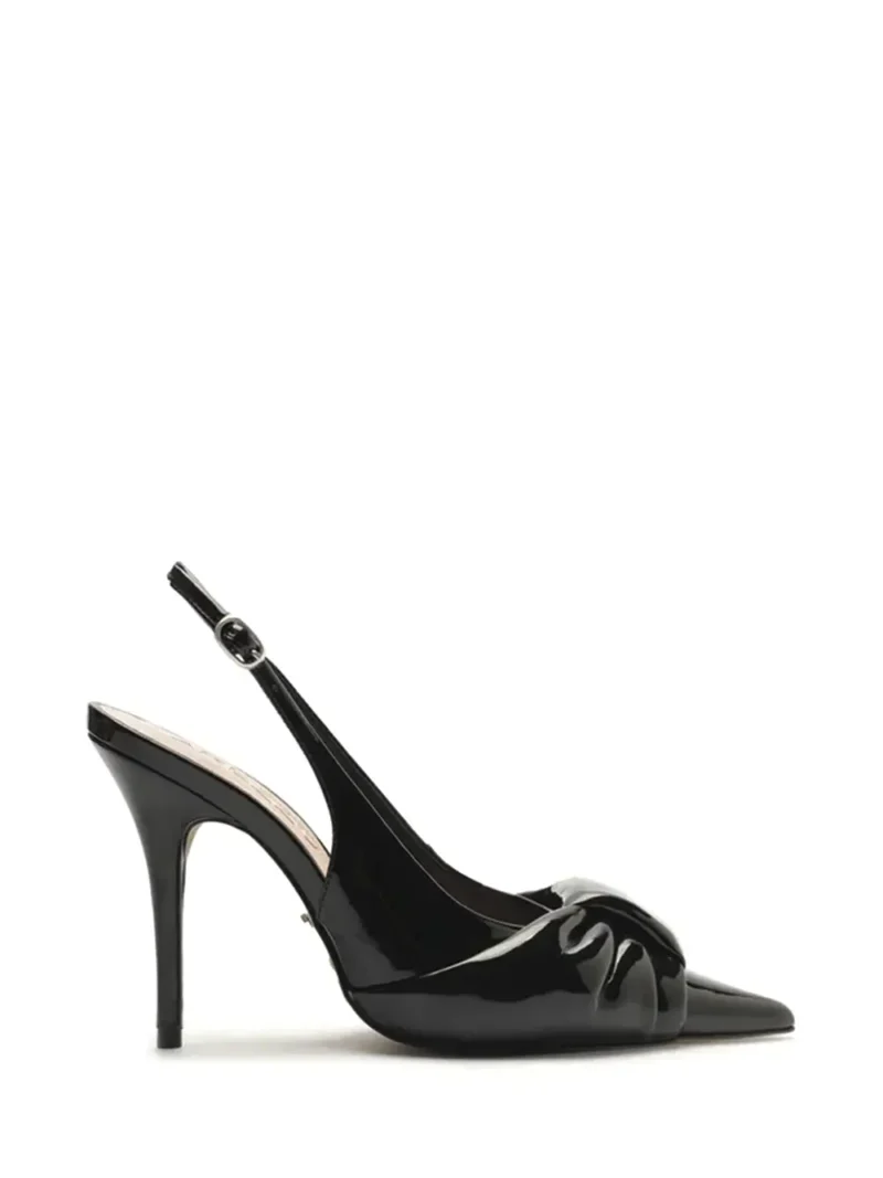 Scarpin Arezzo Preto em Pele e Laço na Biqueira