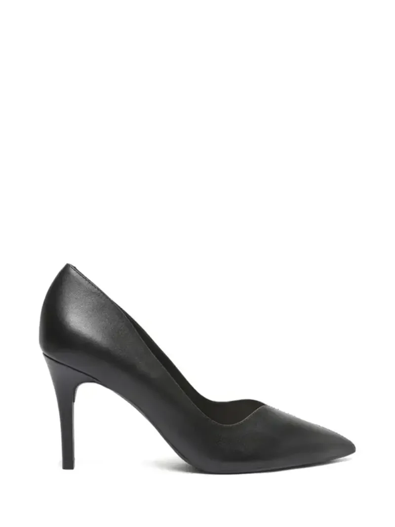Scarpin Arezzo Preto em Pele