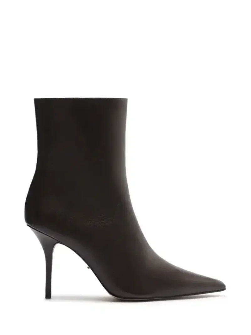 Bota Arezzo Castanha em Pele e Salto Fino