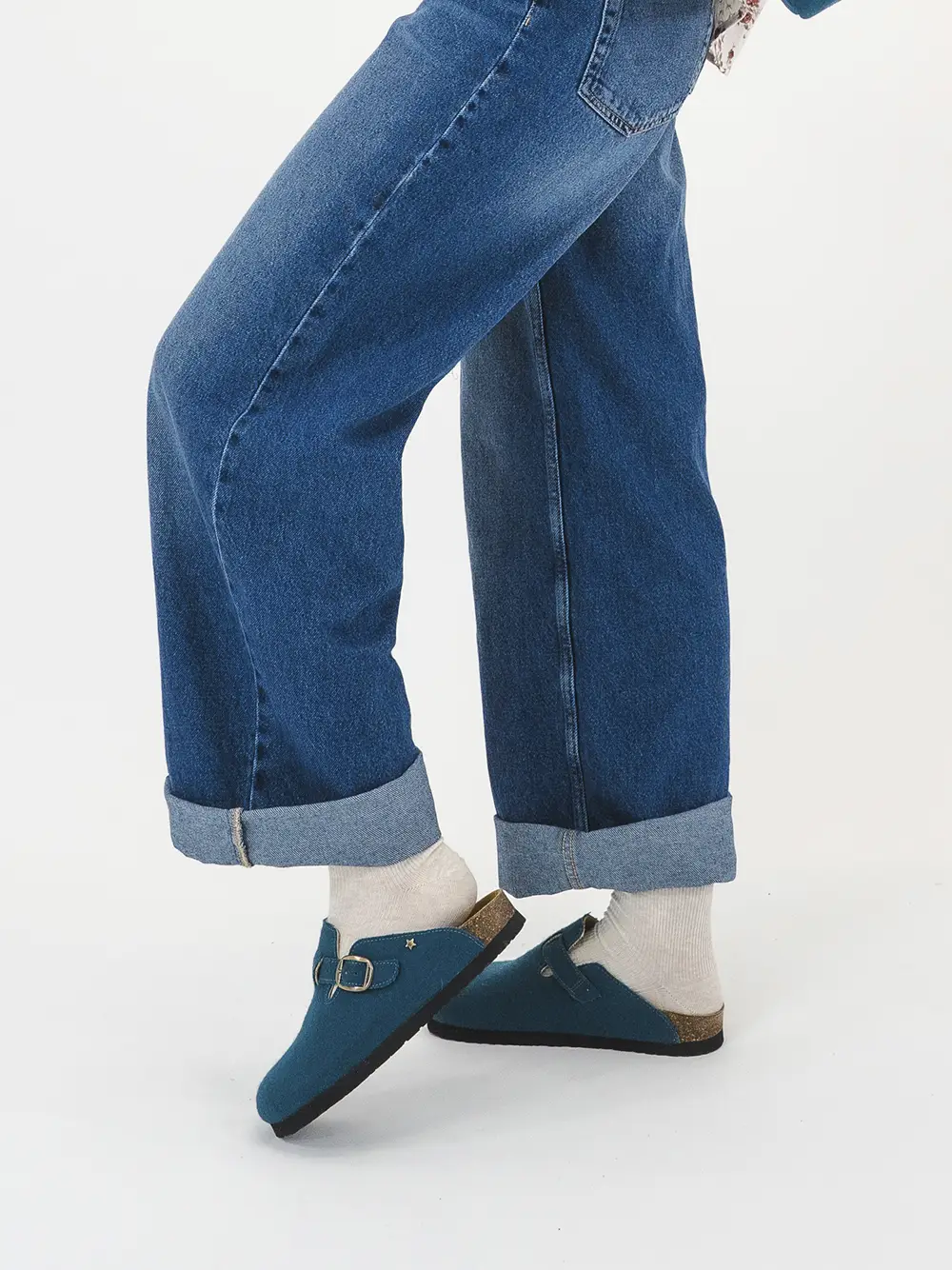 Maria-Closed Sandal in Blue Burel - Image 2