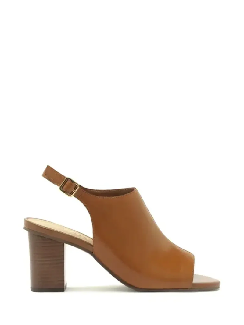 Sandália Arezzo Fechada em Pele Camel