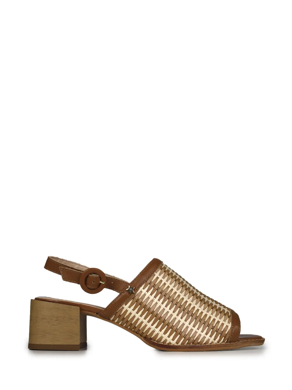 Sandália em Pele Castanha Entrançada