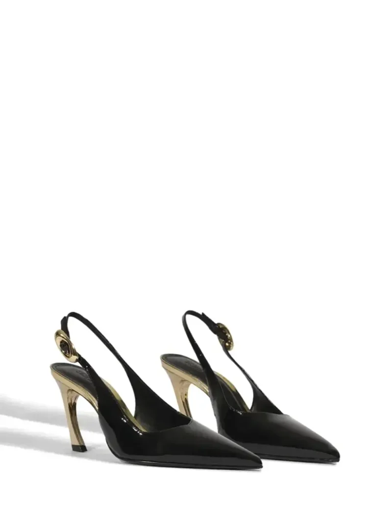 Alternative view of Scarpin Preto em Pele em Verniz e Salto Curvado