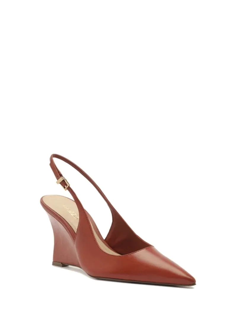 Alternative view of Scarpin em Pele Castanha e Salto Anabela