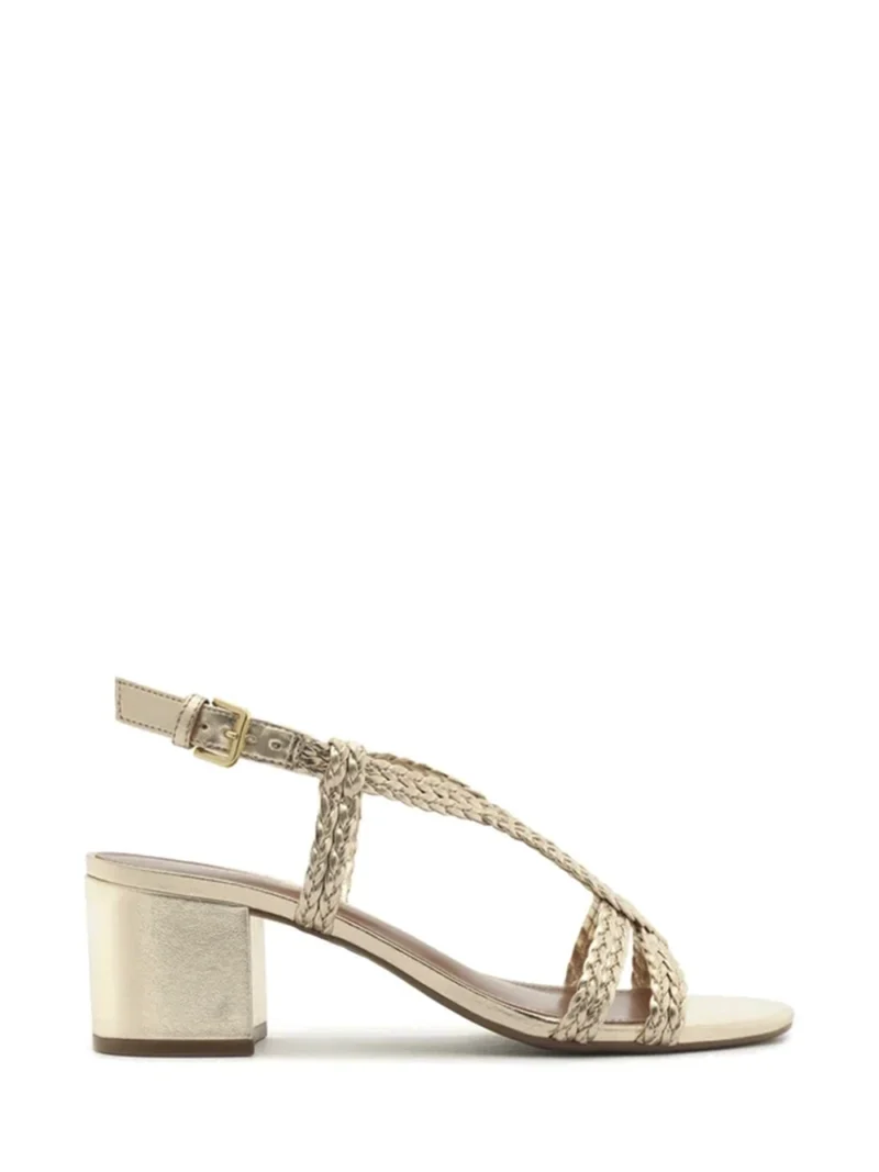 Sandália em Pele Dourada e Tiras Entrançadas