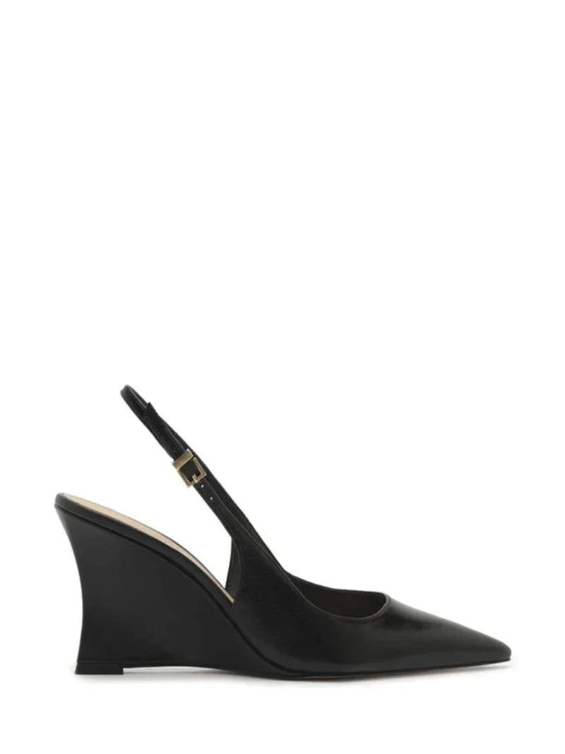 Scarpin Preto em Pele Salto Anabela