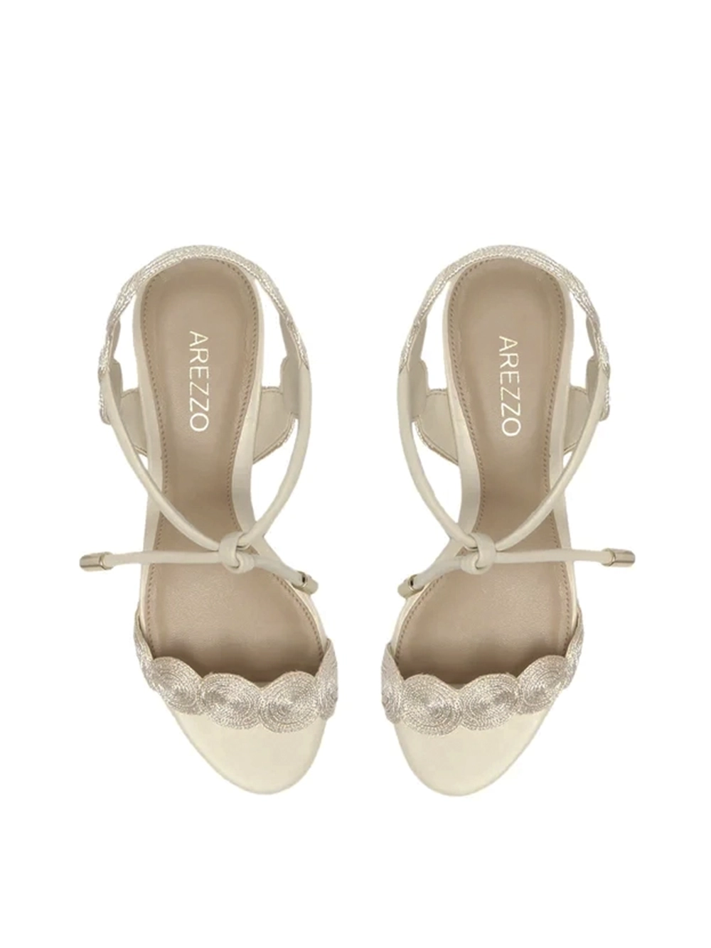 Sandália em Pele Off-White e Tiras Bordadas - Image 4